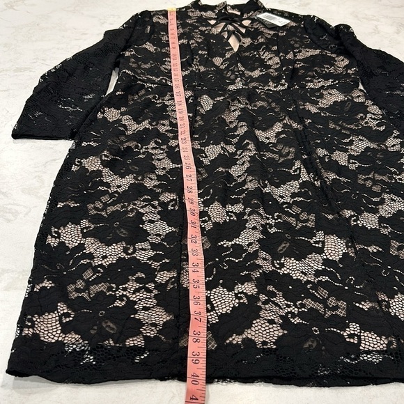 Torrid Black Lace Mock Neck Shift Dress Size 2 Wedding Formal Cocktail Gothic - Picture 13 of 16